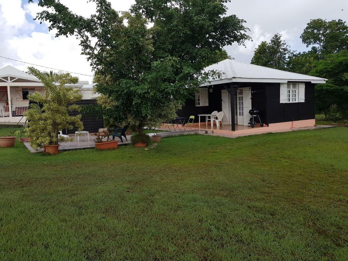 Bungalow Bassin Trouve Sainte-Anne  Exterior foto